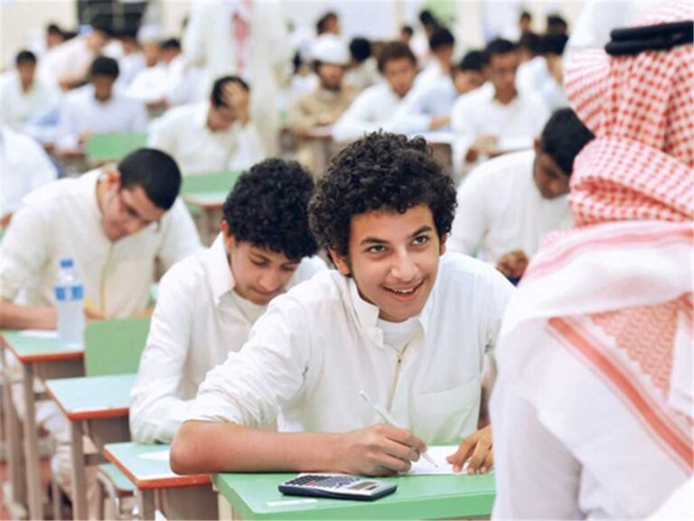 سلم رواتب المدرسين في السعودية 1448.. الرواتب والعلاوات السنوية للمعلمين والمعلمات